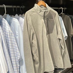 Eddie Bauer mens 1/4 zip, Fleece sweater. XXL grey.